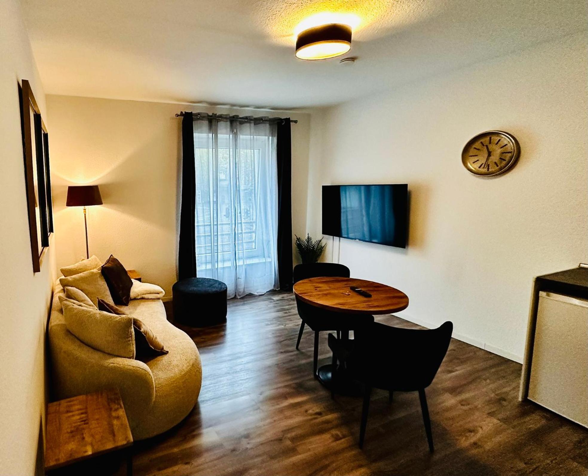 Apartment Duesseldorf City Apartment *